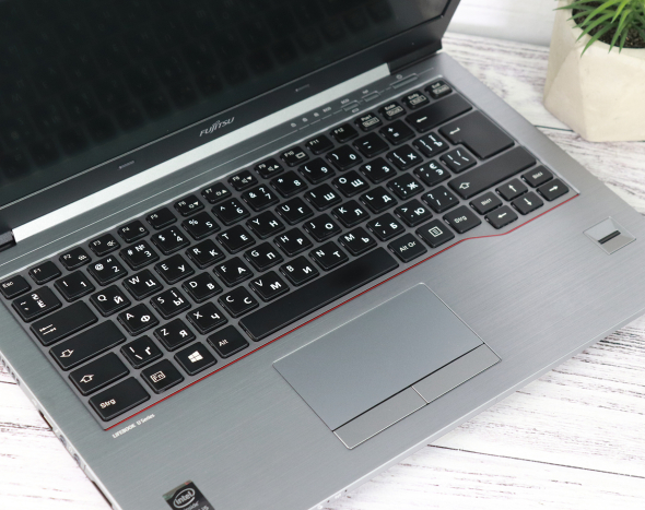 Ноутбук 14&quot; Fujitsu LifeBook U745 Intel Core i5-5200U 12Gb RAM 1Tb SSD HD+ - 9