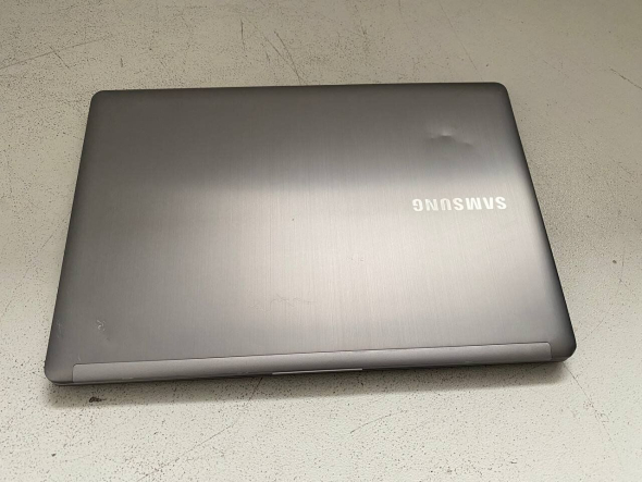 Ноутбук Б-класс Samsung NP740U3E / 13.3&quot; (1920x1080) TN Touch / Intel Core i5-3337U (2 (4) ядра по 1.8 - 2.7 GHz) / 8 GB DDR3 / 128 GB SSD / Intel HD Graphics 4000 / WebCam / HDMI - 5
