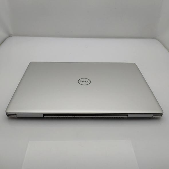 Ноутбук Б-класс Dell Inspiron 7370 / 13.3&quot; (1920x1080) Touch IPS / Intel Core i7-8550U (4 (8) ядра по 1.8 - 4.0 GHz) / 8 GB DDR4 / 256 GB SSD / Intel UHD Graphics 620 / WebCam / NO ODD - 7