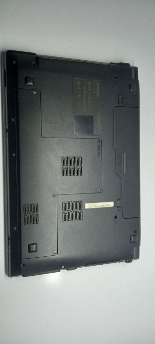 Ноутбук Lenovo B570 / 15.6&quot; (1366x768) TN / Intel Core i3-2330M (2 (4) ядра по 2.2 GHz) / 8 GB DDR3 / 1000 GB HDD / nVidia GeForce 410M, 1 GB DDR3, 64-bit / WebCam - 17