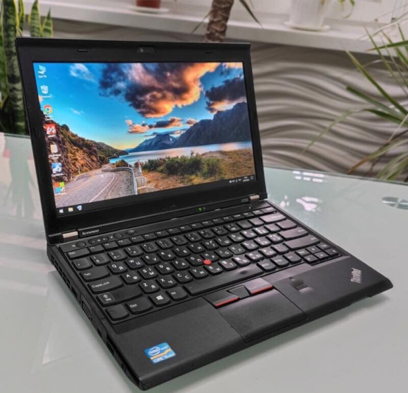 Нетбук Б-класс Lenovo ThinkPad X230 / 12.5&quot; (1366x768) TN / Intel Core i5-3320M (2 (4) ядра по 2.6 - 3.3 GHz) / 8 GB DDR3 / 128 GB SSD / Intel HD Graphics 4000 / WebCam / VGA - 3