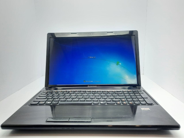 Ноутбук Lenovo Ideapad G585 / 15.6&quot; (1366x768) TN / AMD E1-1200 (2 ядра по 1.4 GHz) / 4 GB DDR3 / 320 GB HDD / AMD Radeon HD 7310 Graphics / WebCam - 2