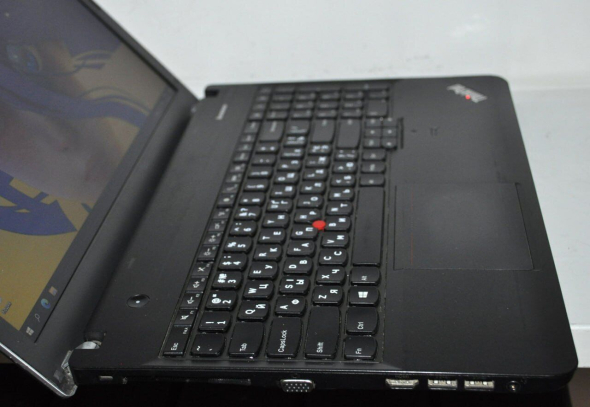 Ноутбук Б-класс Lenovo ThinkPad E540 / 15.6&quot; (1366x768) TN / Intel Core i3-4000M (2 (4) ядра по 2.4 GHz) / 8 GB DDR3 / 360 GB SSD NEW / Intel HD Graphics 4600 / WebCam / DVD-ROM / VGA / Windows 10 Pro - 6
