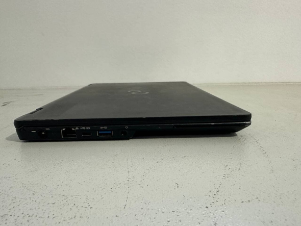 Нетбук Fujitsu LifeBook U727 / 12.5&quot; (1920x1080) IPS / Intel Core i5-6200U (2 (4) ядра по 2.3 - 2.8 GHz) / 8 GB DDR4 / 128 GB SSD / Intel HD Graphics 620 / WebCam / VGA - 3