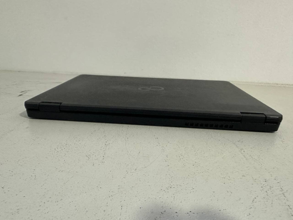 Нетбук Fujitsu LifeBook U727 / 12.5&quot; (1920x1080) IPS / Intel Core i5-6200U (2 (4) ядра по 2.3 - 2.8 GHz) / 8 GB DDR4 / 128 GB SSD / Intel HD Graphics 620 / WebCam / VGA - 7