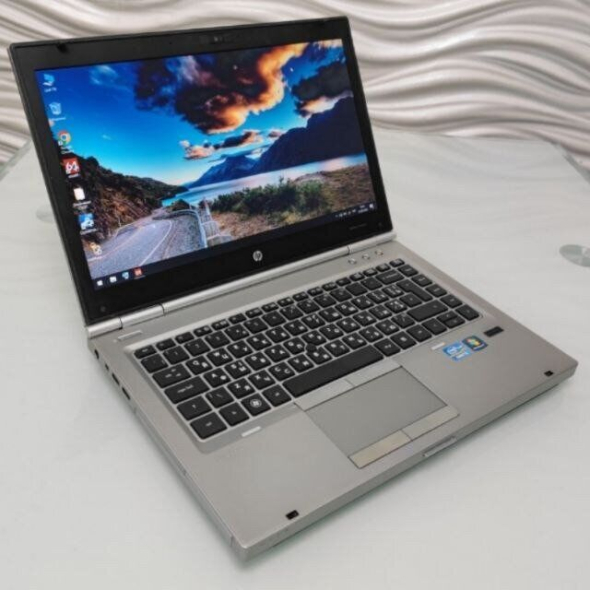 Ноутбук HP EliteBook 8470p / 14&quot; (1366x768) TN / Intel Core i5-2520M (2 (4) ядра по 2.5 - 3.2 GHz) / 8 GB DDR3 / 128 GB SSD / Intel HD Graphics 4000 / WebCam / DVD-ROM / VGA - 3
