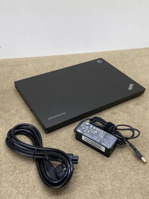 Ультрабук Lenovo Thinkpad T450s / 14&quot; (1920x1080) IPS Touch / Intel Core i5-5300U (2 (4) ядра по 2.3 - 2.9 GHz) / 12 GB DDR3 / 480 GB SSD / Intel HD Graphics 5500 / WebCam / 2x АКБ - 7