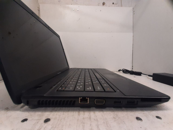 Ноутбук Lenovo G560 / 15.6&quot; (1366x768) TN / Intel Core i3-350M (2 (4) ядра по 2.26 GHz) / 4 GB DDR3 / 120 GB SSD / Intel HD Graphics / WebCam - 4