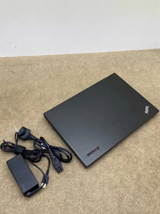 Ноутбук Lenovo ThinkPad T440s / 14&quot; (1600x900) TN / Intel Core i7-4600U (2 (4) ядра по 2.1 - 3.3 GHz) / 12 GB DDR3 / 480 GB SSD / Intel HD Graphics 4400 / WebCam / VGA - 7