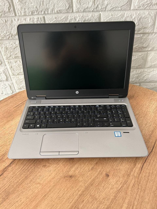 Ноутбук Б-класс HP ProBook 650 G2 / 15.6&quot; (1920x1080) TN / Intel Core i5-6300U (2 (4) ядра по 2.4 - 3.0 GHz) / 8 GB DDR4 / 256 GB SSD / Intel HD Graphics 520 / WebCam / VGA - 6