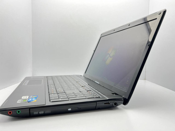 Ноутбук Б-класс Lenovo G560 / 15.6&quot; (1366x768) TN / Intel Core i5-480M (2 (4) ядра по 2.66 - 2.93 GHz) / 4 GB DDR3 / 640 GB HDD / nVidia GeForce 310M, 1 GB GDDR3, 64-bit - 3