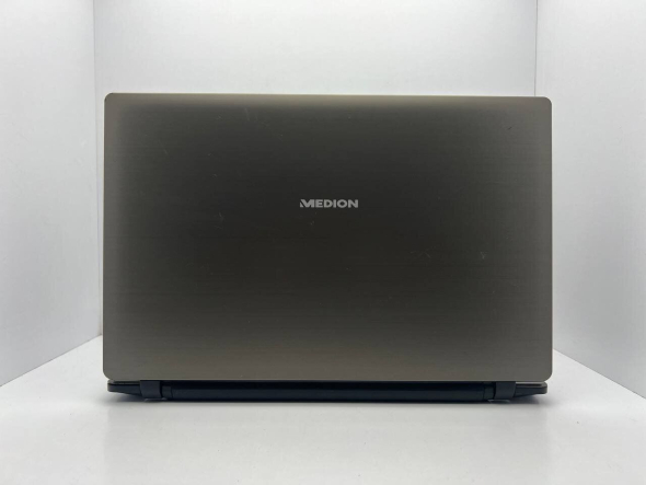 Ноутбук Medion Akoya E6241 / 15.6&quot; (1366x768) TN / Intel Pentium 3550M (2 (2) ядра по 2.3 GHz) / 4 GB DDR3 / 1000 GB HDD / Intel HD Graphics 4000 - 4