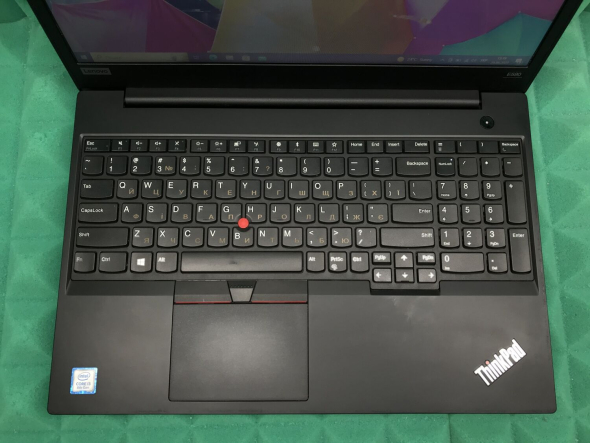 Ноутбук Б-класс Lenovo ThinkPad E590 / 15.6&quot; (1366x768) TN / Intel Core i3-8145U (2 (4) ядра по 2.1 - 3.9 GHz) / 8 GB DDR4 / 256 GB SSD / Intel UHD Graphics 620 / WebCam / USB 3.1 / HDMI - 4