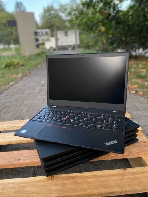 Ультрабук Lenovo ThinkPad T570 / 15.6&quot; (1920x1080) IPS / Intel Core i5-7300U (2 (4) ядра по 2.6 - 3.5 GHz) / 8 GB DDR4 / 256 GB SSD / Intel HD Graphics 620 / WebCam / Windows 10 - 9